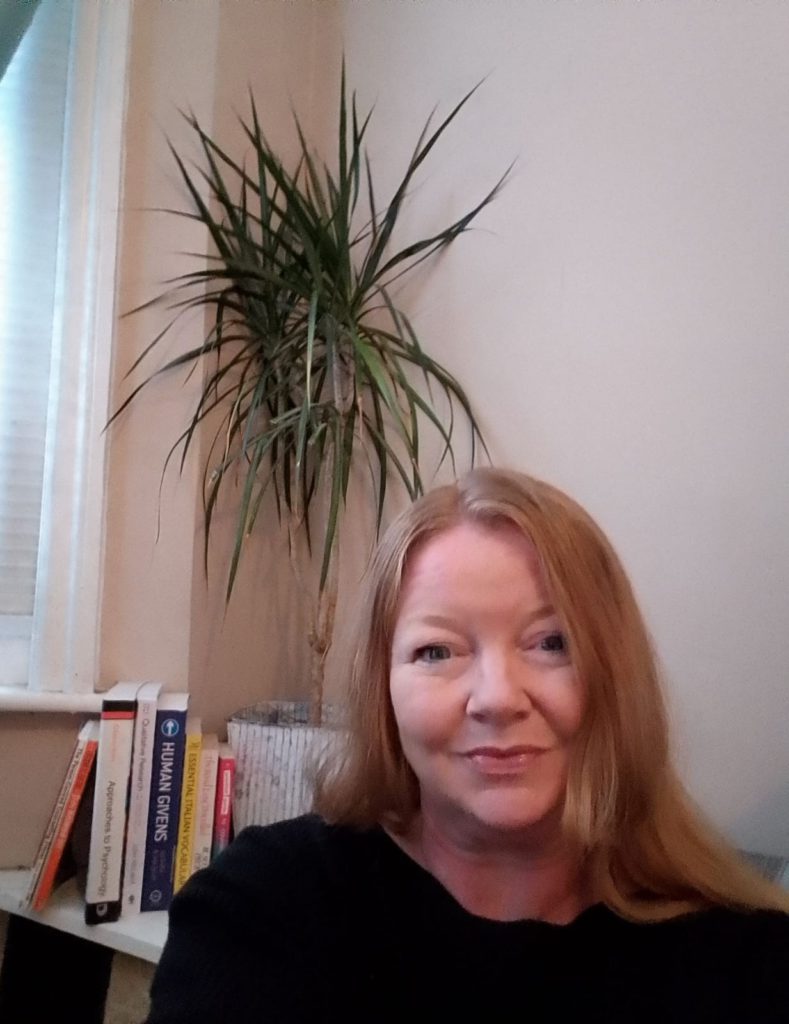 Carolyn Humby. Online Youth Therapist.